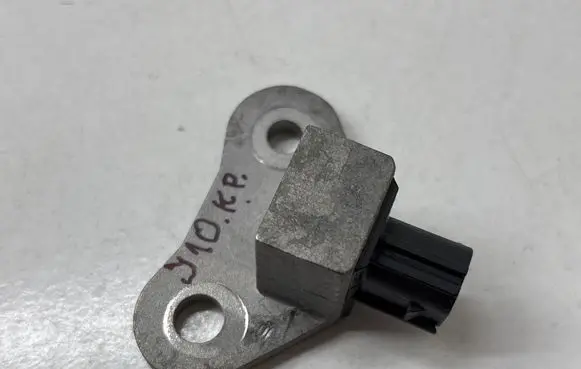 Nissan Qashqai Airbag deployment crash/impact sensor K88301GZ0A