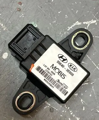 KIA Sorento ESP acceleration yaw rate sensor 956403E000 1290192 NA16203849