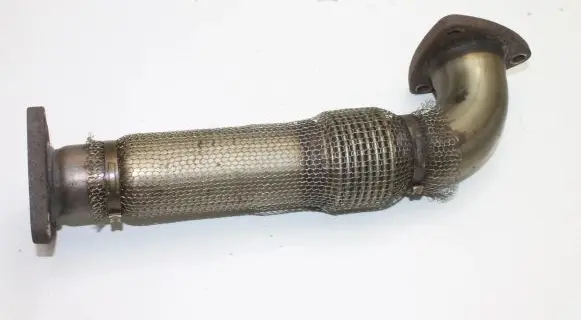 Volkswagen Phaeton EGR valve line/pipe/hose