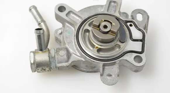 Mazda CX-5 Vacuum pump PE0718G00A