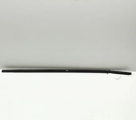 Skoda Enyaq iV Front door glass trim molding 5LA837475