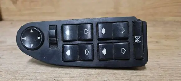BMW 5 E39 Electric window control switch 8980646 275449