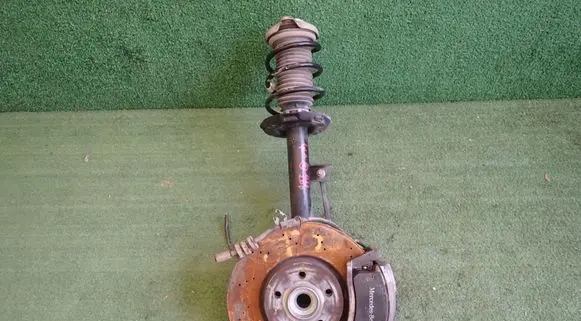 Mercedes-Benz GLA H247 Front wheel hub spindle knuckle