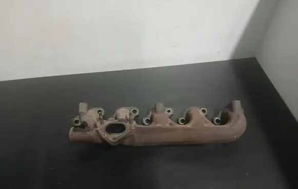Volvo XC90 Exhaust manifold 30731980