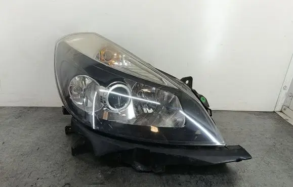 Renault Clio III Headlight/headlamp 820026161289900162