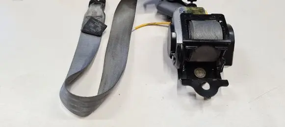 KIA Carens I Front seatbelt 045279 FR3SB171