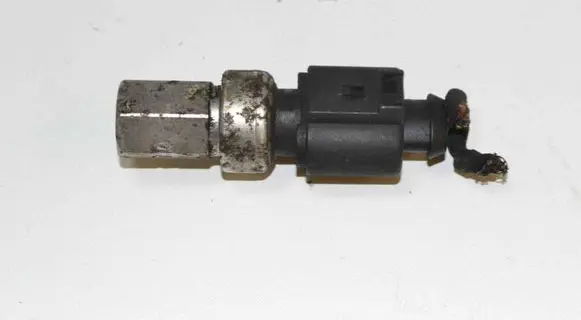 Volkswagen PASSAT B6 Other devices 1J0973703