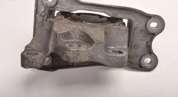 Volvo S90, V90 Engine mounting bracket 31460716