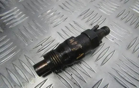 Peugeot 406 Fuel injector KCA17S42