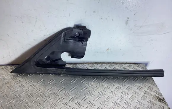 Tesla Model Y Front door rubber seal 150006700B