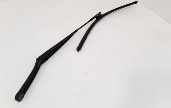 Volkswagen Golf V Windshield/front glass wiper blade 