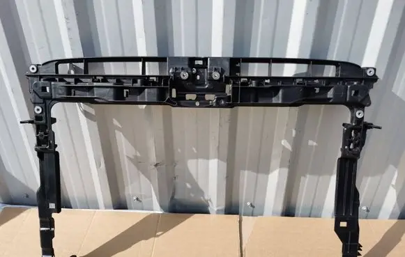 Volkswagen Golf VII Radiator support slam panel 5G005588AC 5G0805594AC