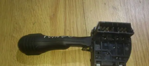 Renault Twingo I Wiper control stalk 7700832722