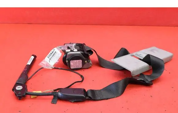 Chevrolet Cruze Front seatbelt F13297085