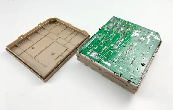 Renault Clio III Fuse module 674660A