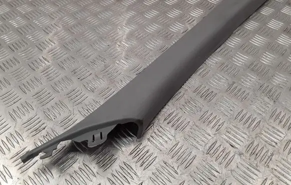 KIA Sorento (A) pillar trim 858113E000