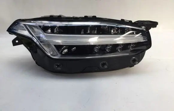 Volvo XC90 Headlight/headlamp 31655715