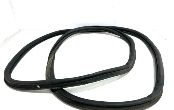 Peugeot 308 Trunk rubber seal (body) 9677960780