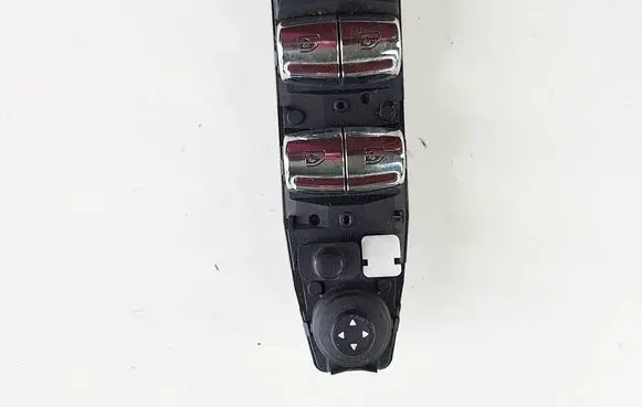 Mini Cooper Countryman F60 Electric window control switch 9354859