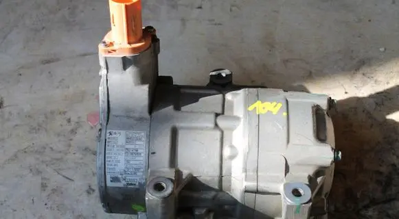 Seat Toledo I (1L) Air conditioning (A/C) compressor (pump) 820803