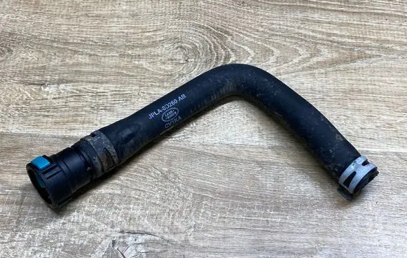 Land Rover Range Rover Sport L494 Engine coolant pipe/hose JPLA8D260AB