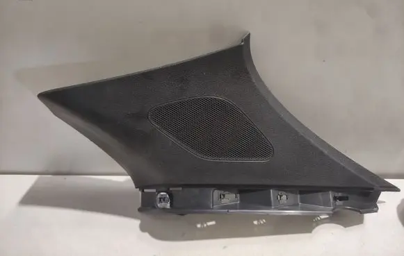 (B) pillar trim (bottom)