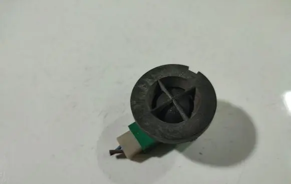 Opel Zafira A Front door speaker 90520836