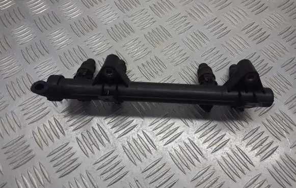 Skoda Fabia Mk1 (6Y) Fuel main line pipe 047133319S