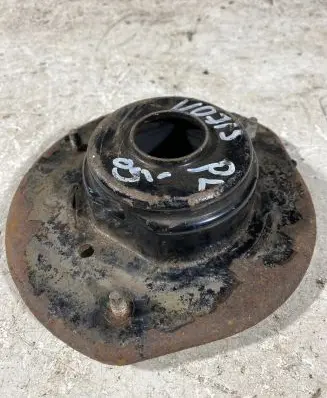 Coil spring mount