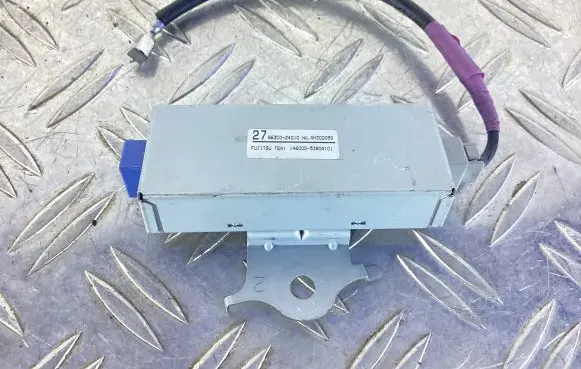 Lexus RC Aerial antenna amplifier 863C024010