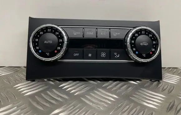 Mercedes-Benz C W204 Climate control unit 2049003803
