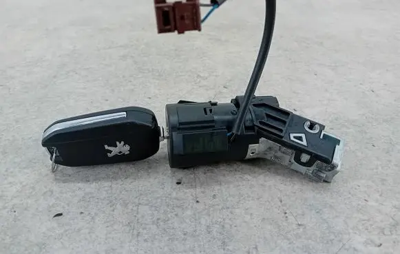 Peugeot 2008 I Ignition lock 9663123380