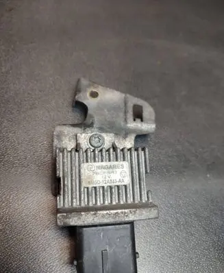 Glow plug pre-heat relay