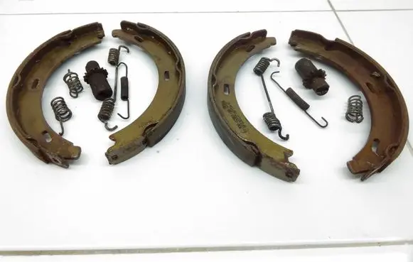 Mercedes-Benz E W210 Handbrake/parking brake pads 