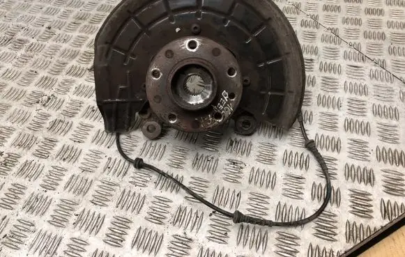 Jeep Renegade Front wheel hub