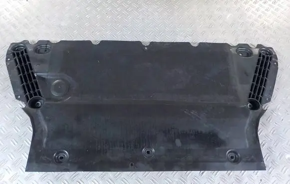 Audi A4 S4 B9 8W Engine splash shield/under tray 5W0863829