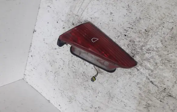 Peugeot 607 Tailgate rear/tail lights