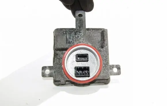 Volkswagen PASSAT CC Headlight ballast module Xenon Nėra