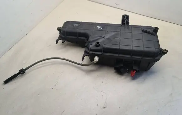 Vacuum air tank