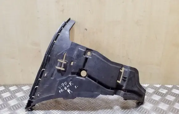 Volvo V70 Front bumper mounting bracket 08693182