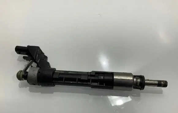 Porsche Cayenne (9Y0 9Y3) Fuel injector 06M906A04 06M906036S