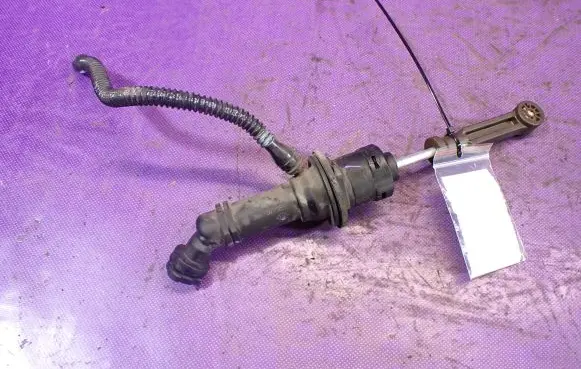 Dacia Sandero Clutch slave cylinder 306104118R