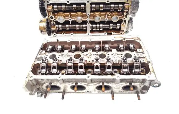 Volkswagen Golf V Engine head 03C103358F 03C103475J 03C103475K