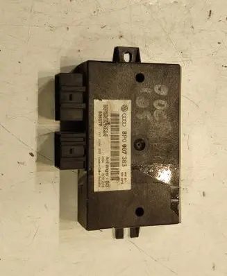 Audi A3 S3 A3 Sportback 8P Tow bar trailer control unit/module 8P0907383