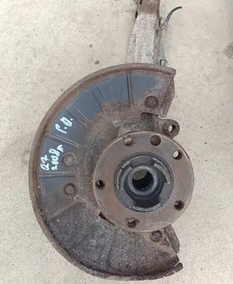 Audi Q7 4L Front wheel hub