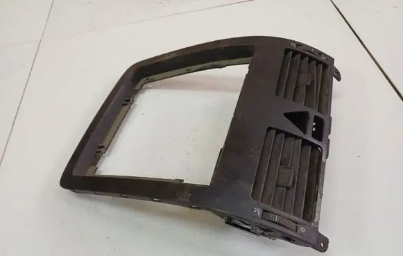 Dash center air vent grill