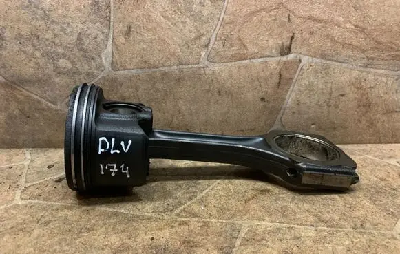 Mercedes-Benz E W213 Piston 082318