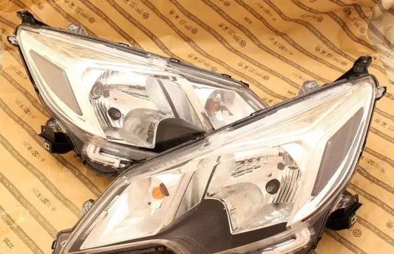 Mitsubishi Space Star Headlights/headlamps set 