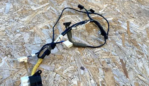 Chrysler 300M Tailgate/trunk wiring harness 04760451F 04760451