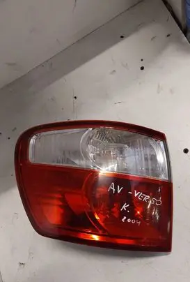 Toyota Avensis Verso Rear/tail lights